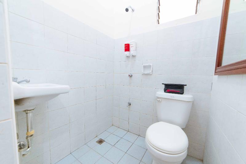 Reddoorz @ Davao Hub General Luna المظهر الخارجي الصورة